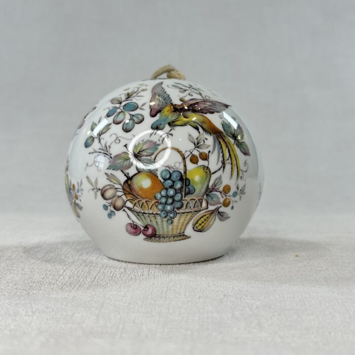 Royal Windsor Woods of Windsor Pomander Potpourri Diffuser Bird Fruit