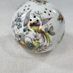 Royal Windsor Woods of Windsor Pomander Potpourri Diffuser Bird Fruit