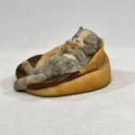 Aynsley Mastercraft Sleeping Cat Figurine 1981 Resin Hand Painted