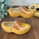 Vintage Dutch Wooden Shoes Houwer Girls UK 3 Handpainted Clogs Holland