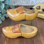 Vintage Dutch Wooden Shoes Houwer Girls UK 3 Handpainted Clogs Holland