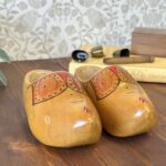 Vintage Dutch Wooden Shoes Houwer Girls UK 3 Handpainted Clogs Holland