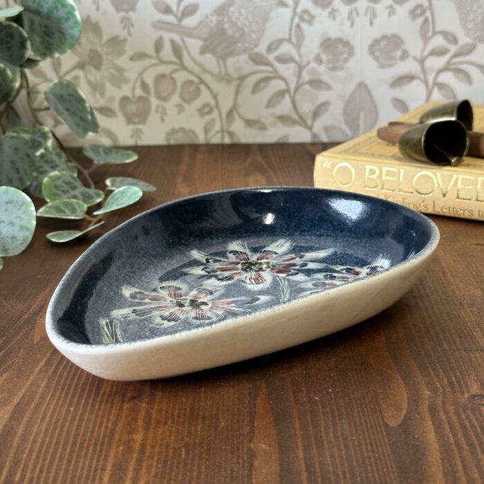 Vintage Jo Lester Isle of Wight Sgraffito Floral Art Pottery Dish Mid-Century
