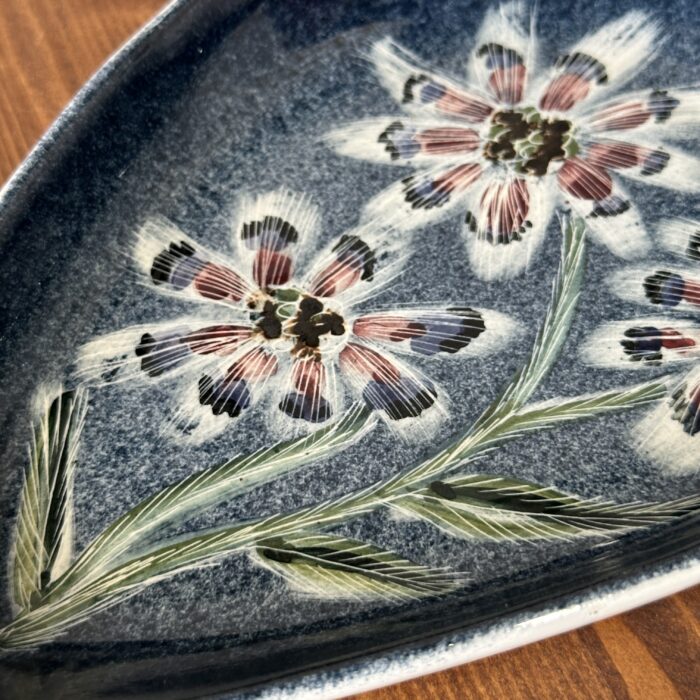 Vintage Jo Lester Isle of Wight Sgraffito Floral Art Pottery Dish Mid-Century