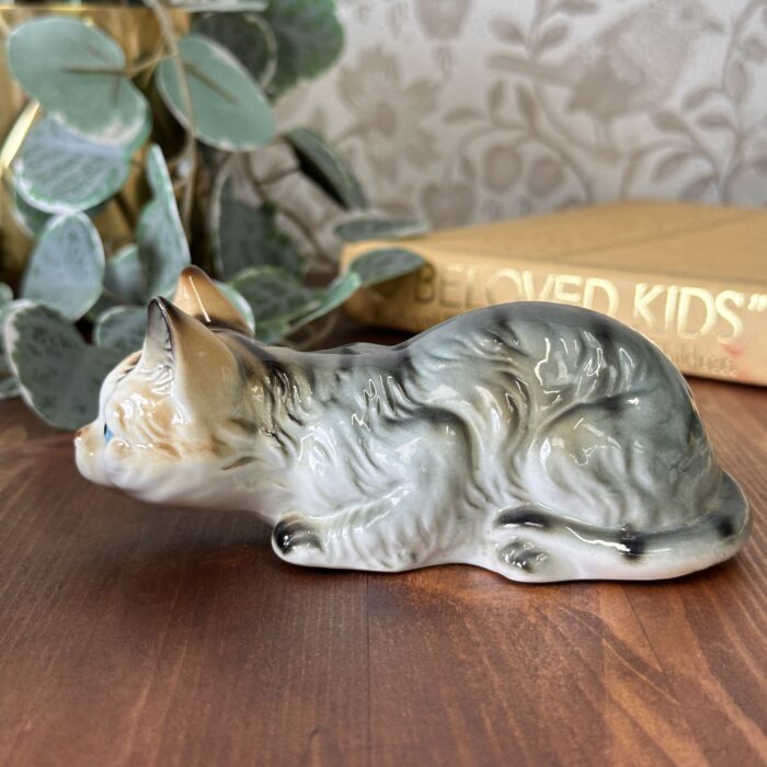 Vintage Cat & Kitten Figurine, Hand Painted Porcelain, Retro Animal Ornament, Cat Lover Gift