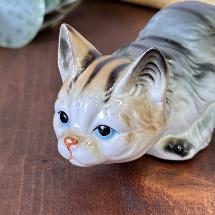 Vintage Cat & Kitten Figurine, Hand Painted Porcelain, Retro Animal Ornament, Cat Lover Gift