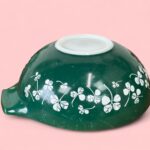 Vintage JAJ Pyrex Green Clover Leaf Cinderella Bowl, Large 1950s Mixing Bowl